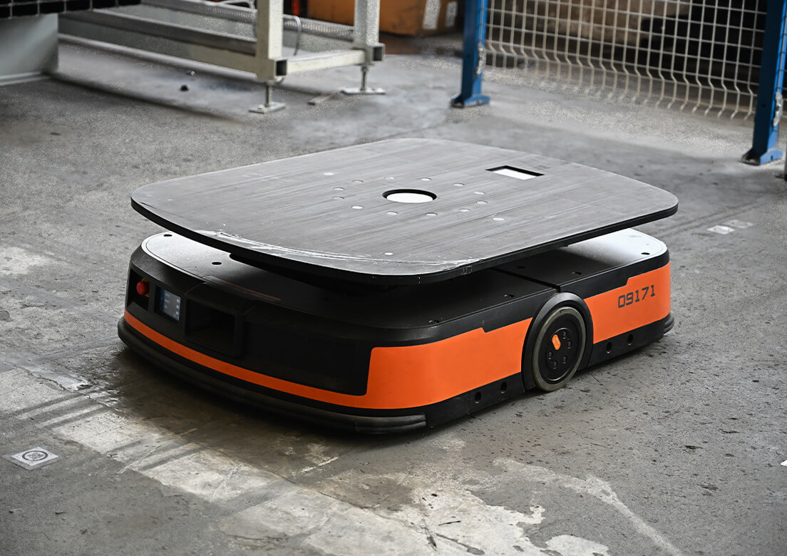 ASRS-warehouse-latent-jacking-AGV-material-handling-robot