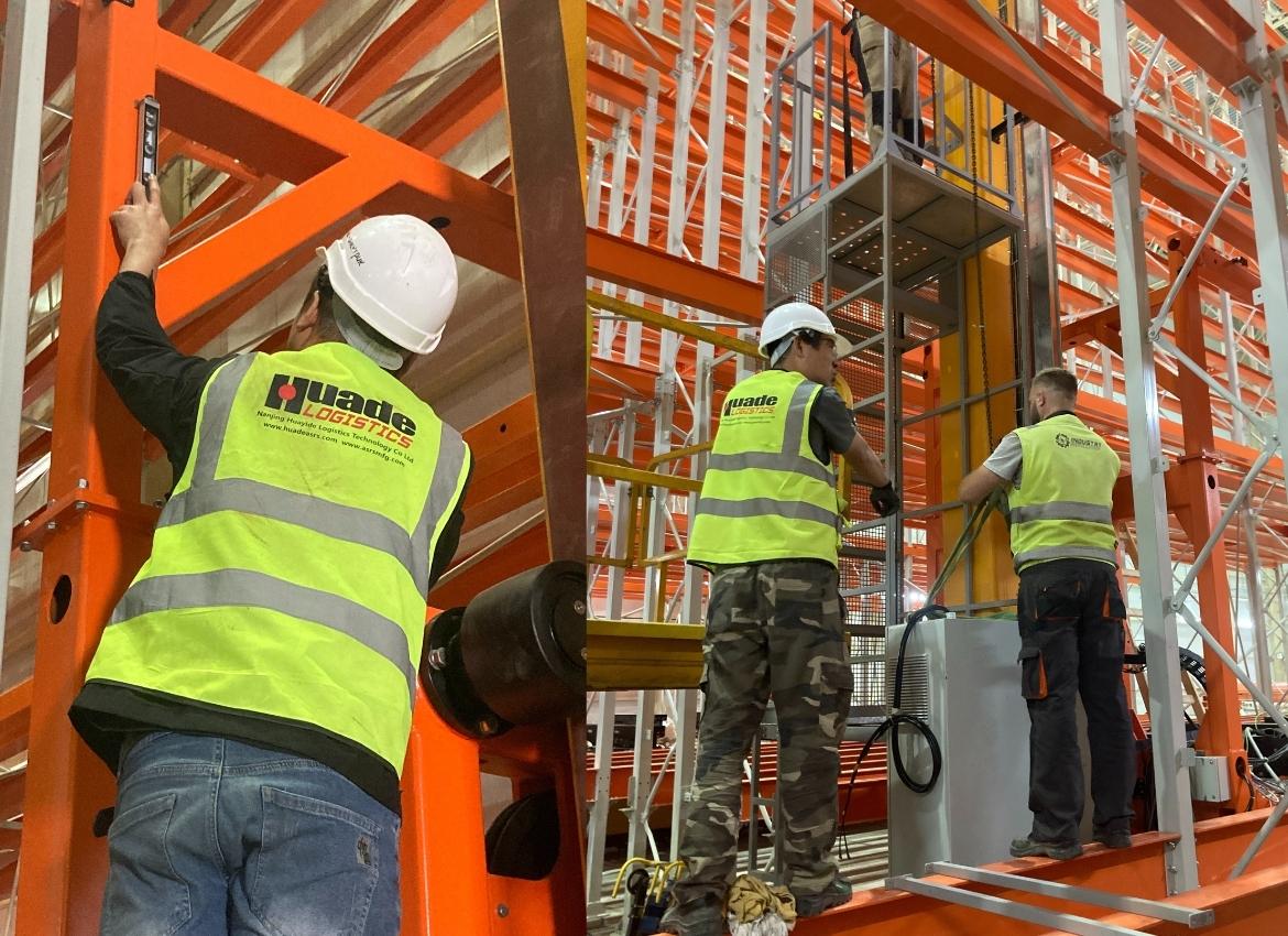 Нестандартный контейнерный склад с краном-штабелером HUAYIDE для крупногабаритных грузов